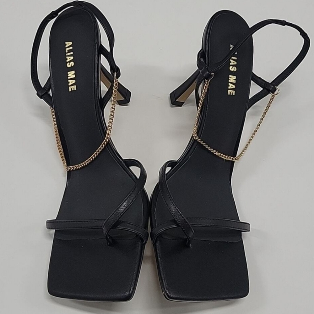 Alias Mae Levi Heels - Picture 3 of 13